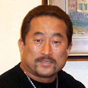 �p�c�M�N��